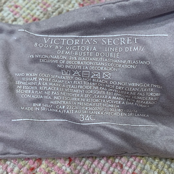 Victoria’s Secret bra Body by Victoria size 34C - Picture 2 of 3